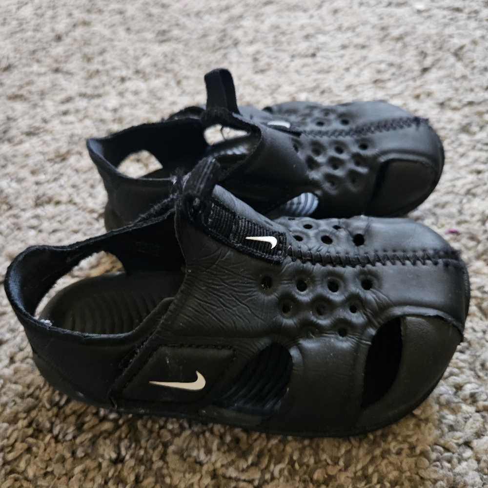 6c nike sandals